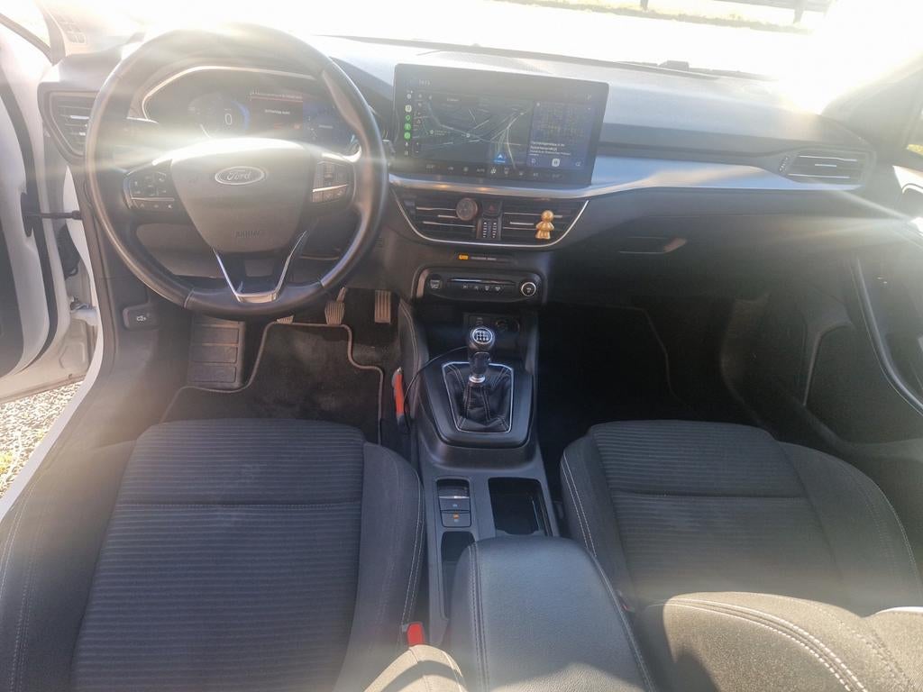 Foto 12 van Ford Focus 1.0 Ecoboost Hybrid  NOV 2022 CARPLAY DRAADLOOS