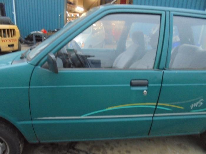 Portier 4Deurs links-voor van een Suzuki Alto, Auto-onderdelen, Carrosserie en Plaatwerk, Deur, Suzuki, Gebruikt, 3 maanden garantie