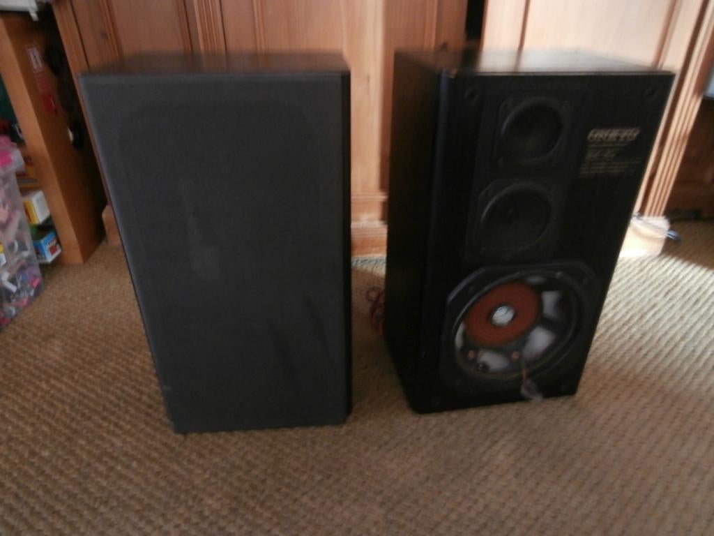 luidspreker geluidsbox speaker box Onkyo 3 way bass reflex, Audio, Tv en Foto, Luidsprekers, Overige merken, Gebruikt, Ophalen of Verzenden