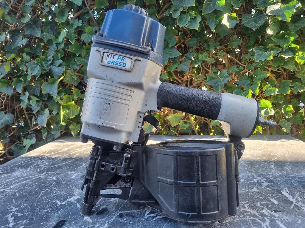 KITPRO BASSO Grote Coilnailer tacker, Doe-het-zelf en Verbouw, Gereedschap | Handgereedschap, Ophalen of Verzenden, Zo goed als nieuw