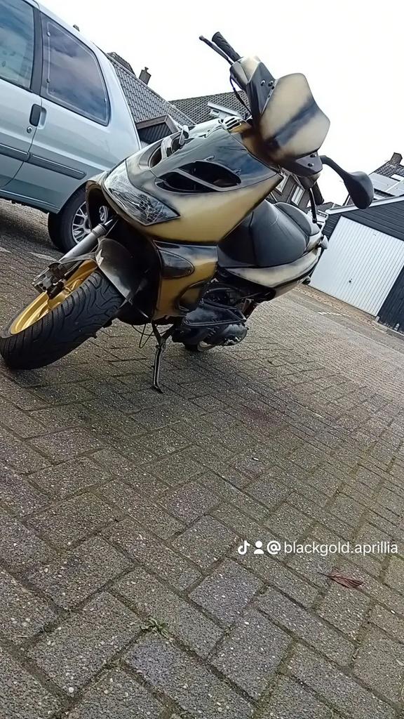 Aprillia sr 70 cc, Ophalen, Tweetakt, Maximaal 45 km/u, 70 cc