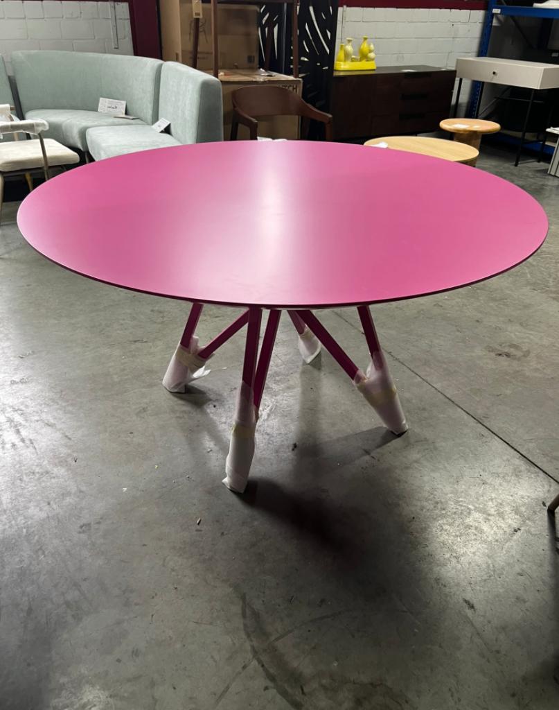 Nieuwekans x Studio Henk Custom eettafel 140 rond Hot pink, Nieuwekans.nl x Studio Henk, Rond, Nieuw, Ophalen of Verzenden