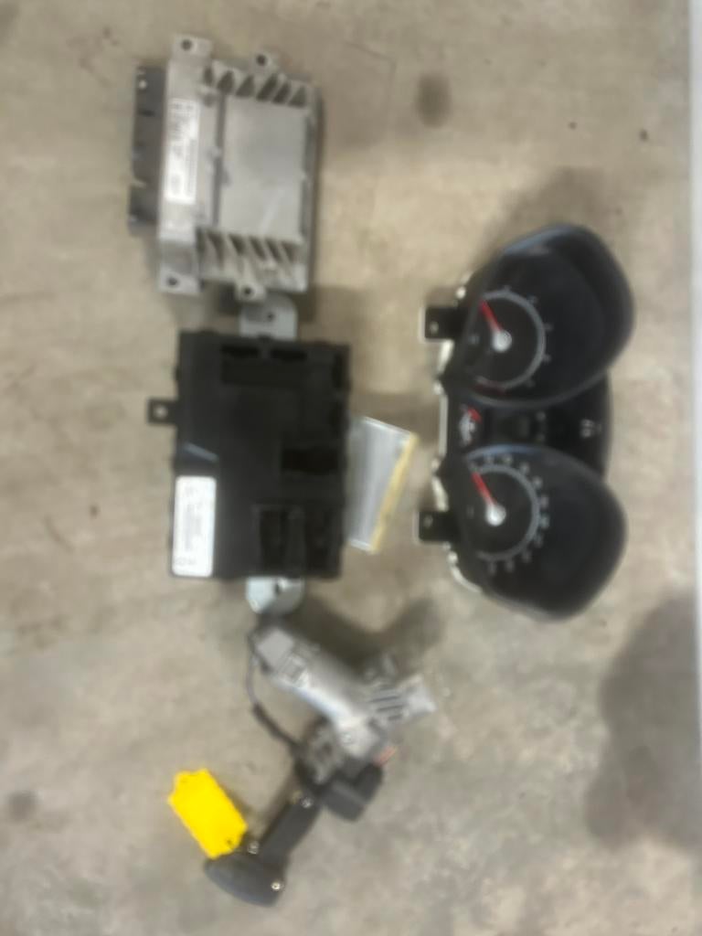 Ford fiesta ecu set bouwjaar 2011, Ophalen of Verzenden, Ford