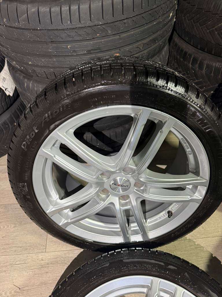Dezent velgen / 18 inch / winter / 5x112 / naaf 66,6, 18 inch, Dezent, ----, Banden en Velgen