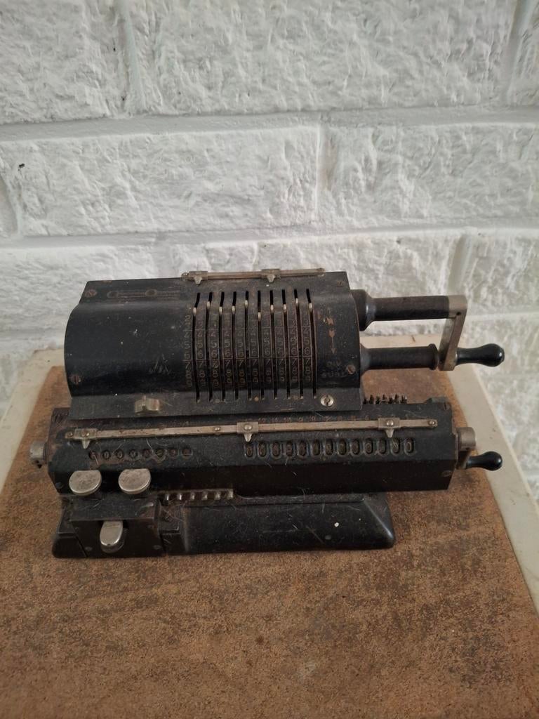 vintage Original Odhner mechanische pinwheel-rekenmachine. , Antiek en Kunst, Ophalen of Verzenden