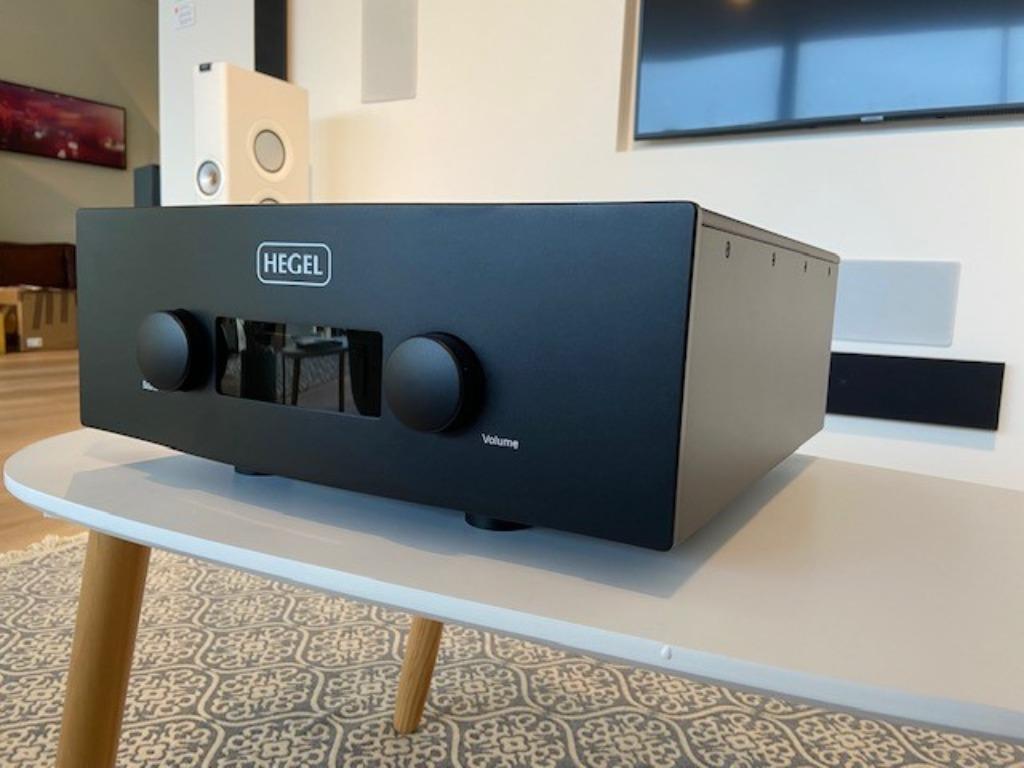 HEGEL H590 versterker - demo model, Audio, Tv en Foto, Versterkers en Receivers, Overige merken, Ophalen of Verzenden, Zo goed als nieuw