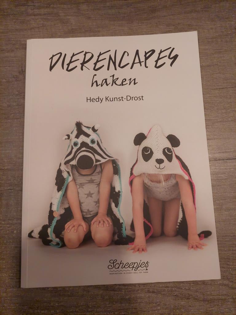 Dierencapes Haken - Hedy Kunst-Drost, Breien en Haken, Hedy Kunst-Drost, Ophalen of Verzenden, Zo goed als nieuw