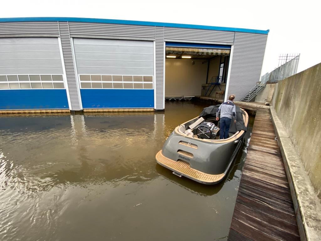 LAATSTE 1! Te koop schiphuis te Lemmer 11x3,5 m