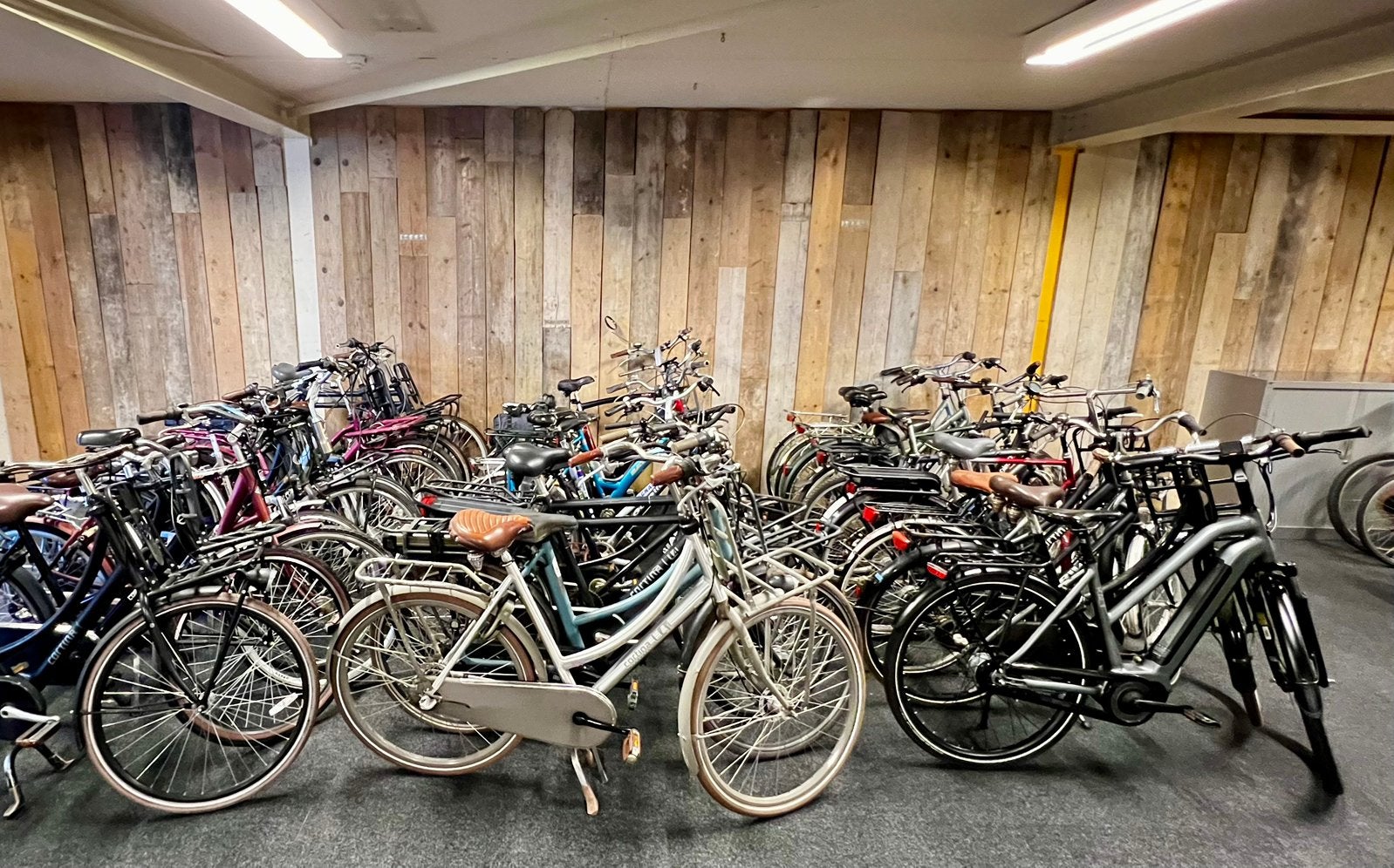 Partij Fietsen / 28 inch / 30 stuks, Ophalen, Versnellingen, Gazelle, Trommelrem