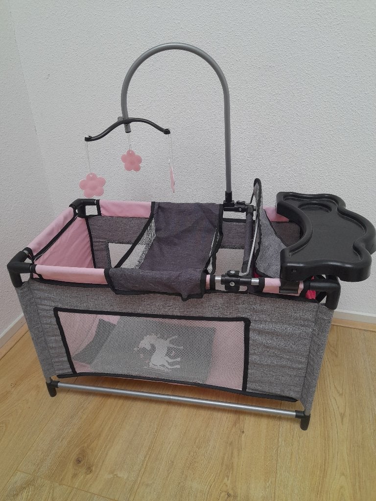 poppen bedje, Ophalen, Zo goed als nieuw, Babypop