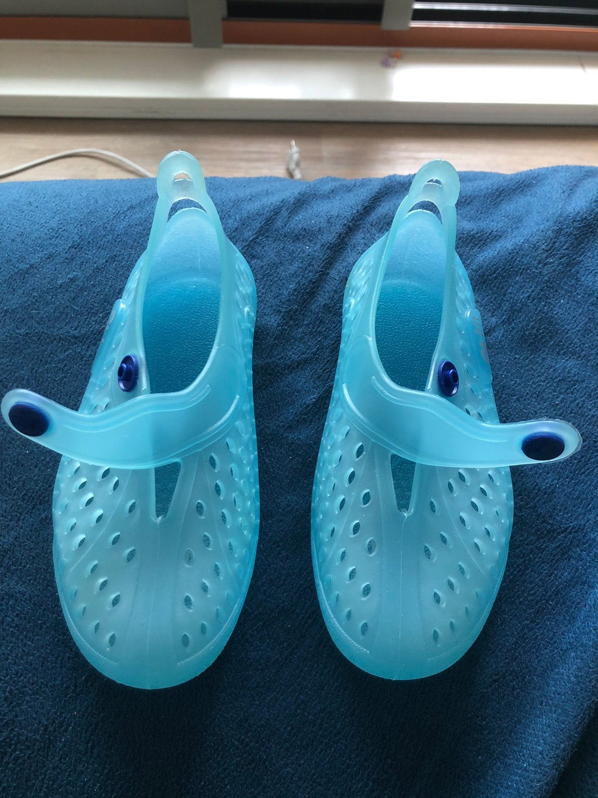 Waterschoenen maat 25/26, Ophalen, Zo goed als nieuw, Jongetje of Meisje, Schoentjes