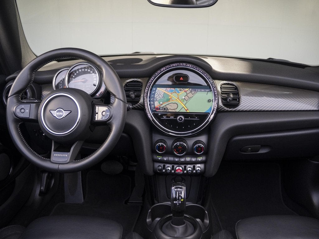 MINI Cabrio Cooper Aut. Resolute Edition + Comfort Access +, Auto's, Mini, 136 pk, Gebruikt, 4 stoelen, Leder