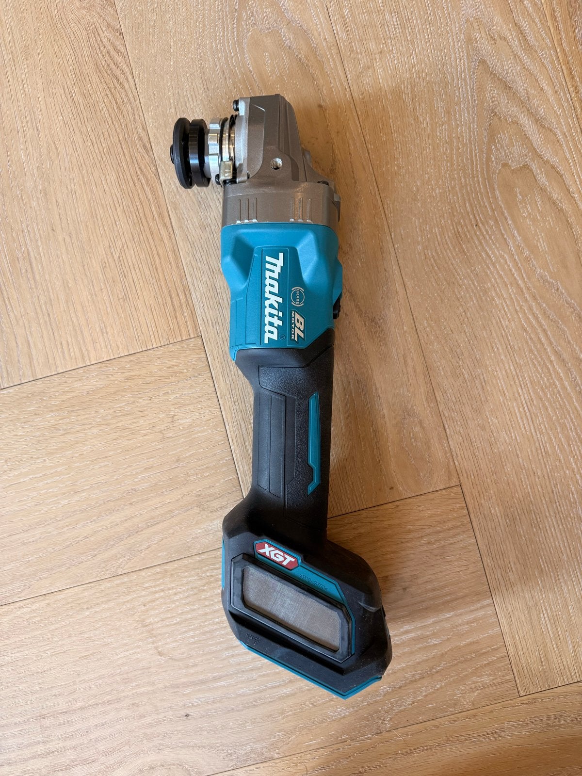 Makita GA023GZ 125mm Haakse Slijper 40V XGT, Ophalen of Verzenden, Zo goed als nieuw, Haakse slijper, Makita