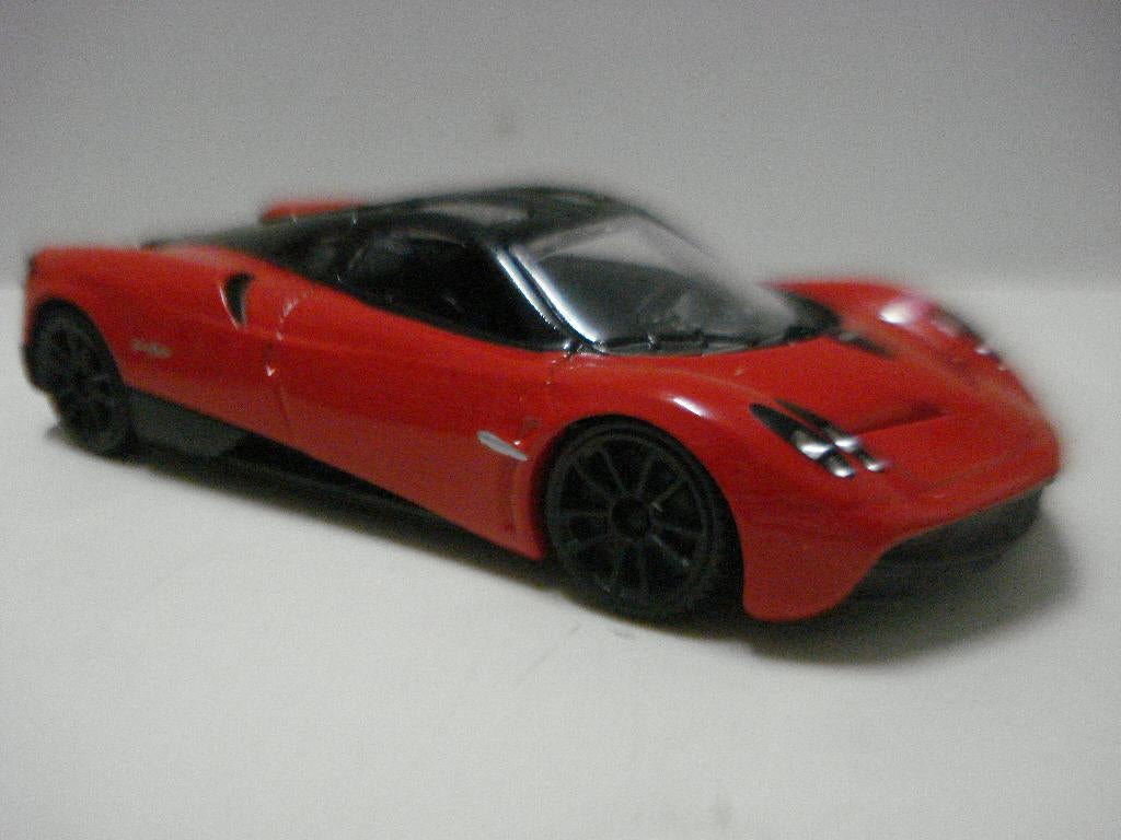 Pagani Huayra, Hobby en Vrije tijd, Ophalen of Verzenden, Zo goed als nieuw, Auto