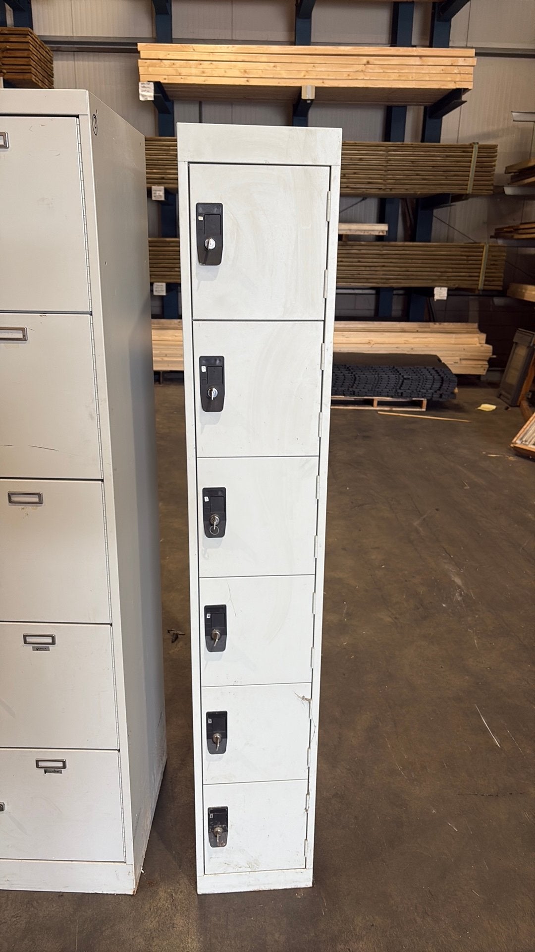 Locker met 6 kluisjes (3), Ophalen, Zo goed als nieuw