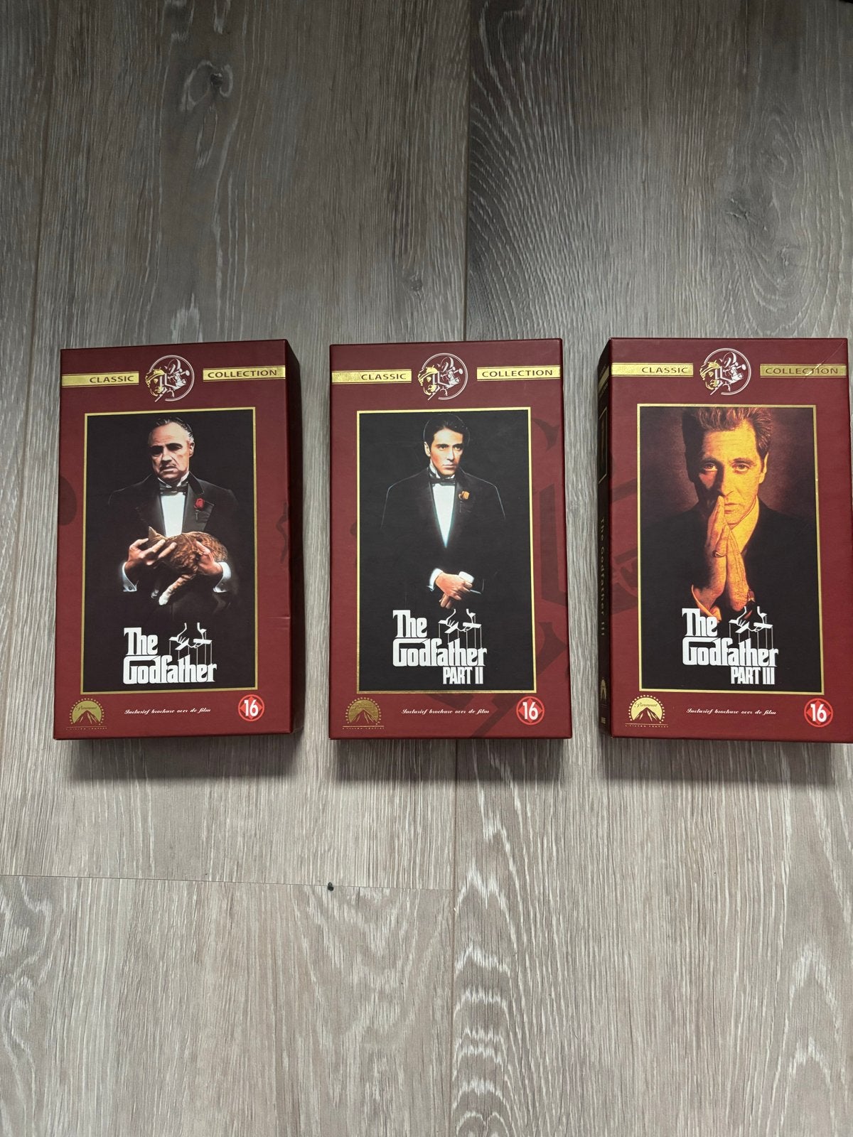 The Godfather Trilogie - Classic Collection (video), Cd's en Dvd's, VHS | Film, Vanaf 16 jaar, Ophalen, Zo goed als nieuw, Engels