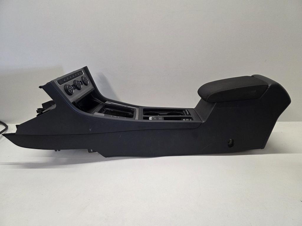 Complete middenconsole Golf 7 VII Armsteun,Stoelverwarming, Auto-onderdelen, Interieur en Bekleding, Gebruikt, -, Volkswagen, -