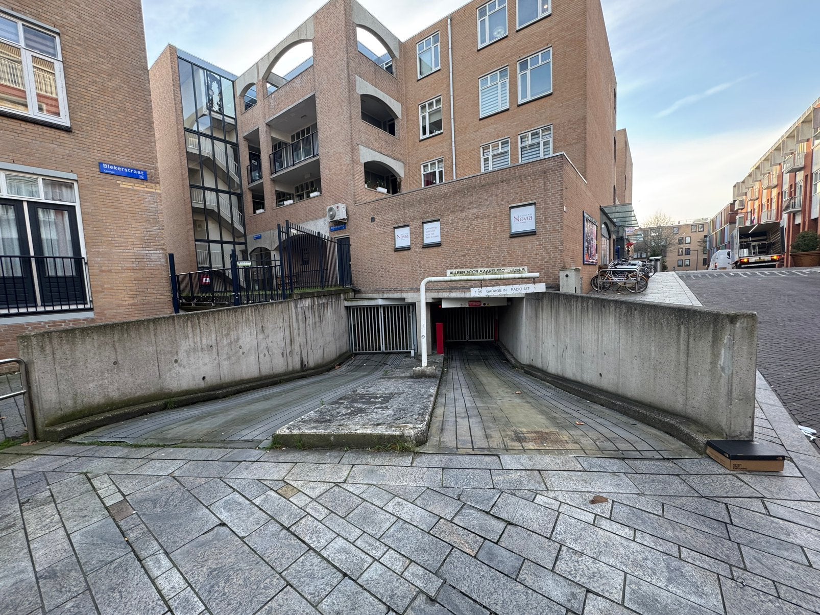 Parkeerplaats te huur in pakeergarage in Almere-Centrum, Almere