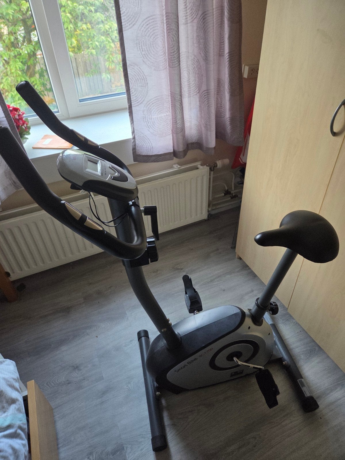 Hometrainer Smart Bike BC-1700, Ophalen, Buik, Zo goed als nieuw, Crosstrainer