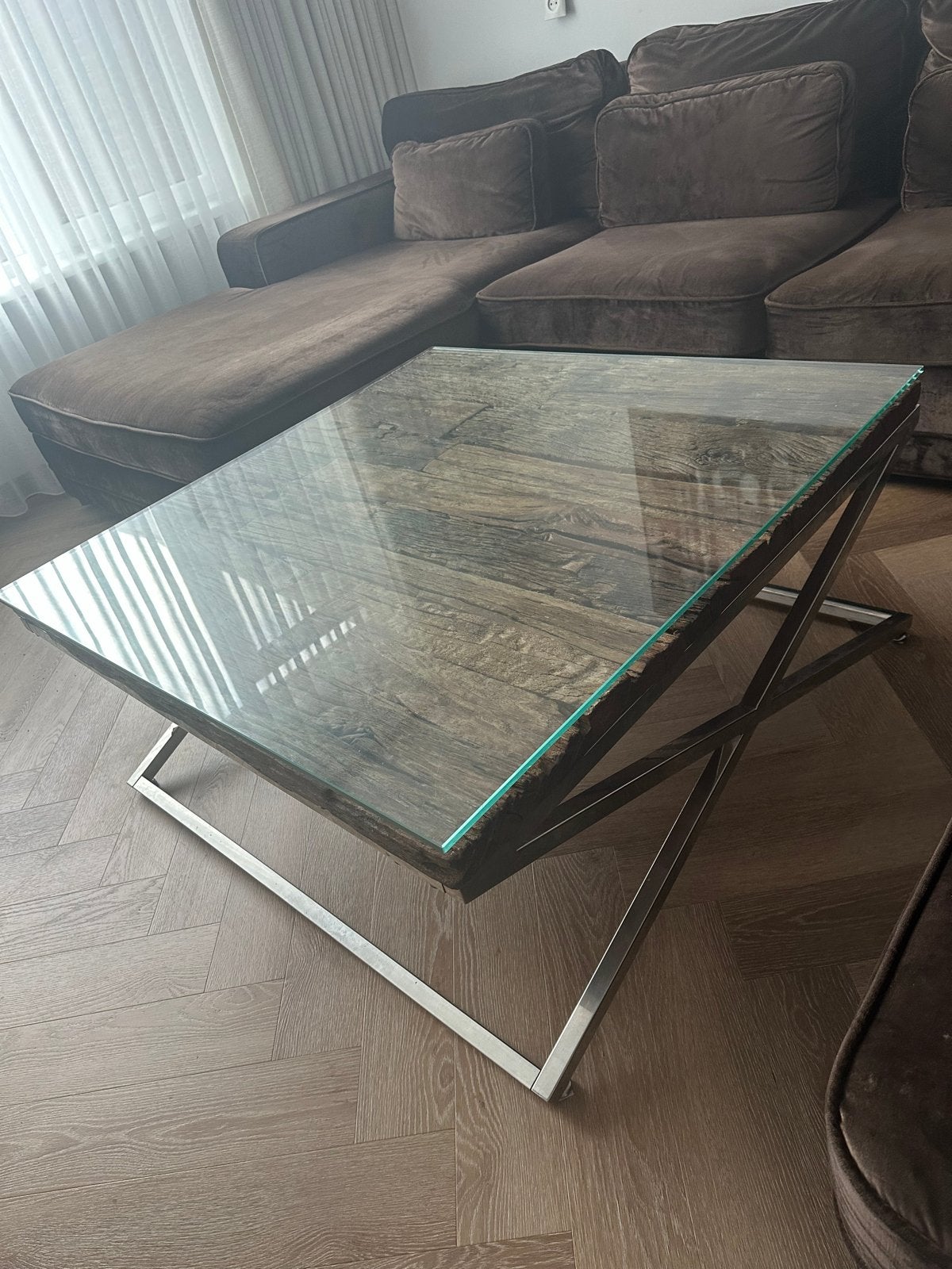Stijlvolle salontafel Eric Kuster met glazen blad, Huis en Inrichting, Tafels | Salontafels, Ophalen, Gebruikt, 100 tot 150 cm