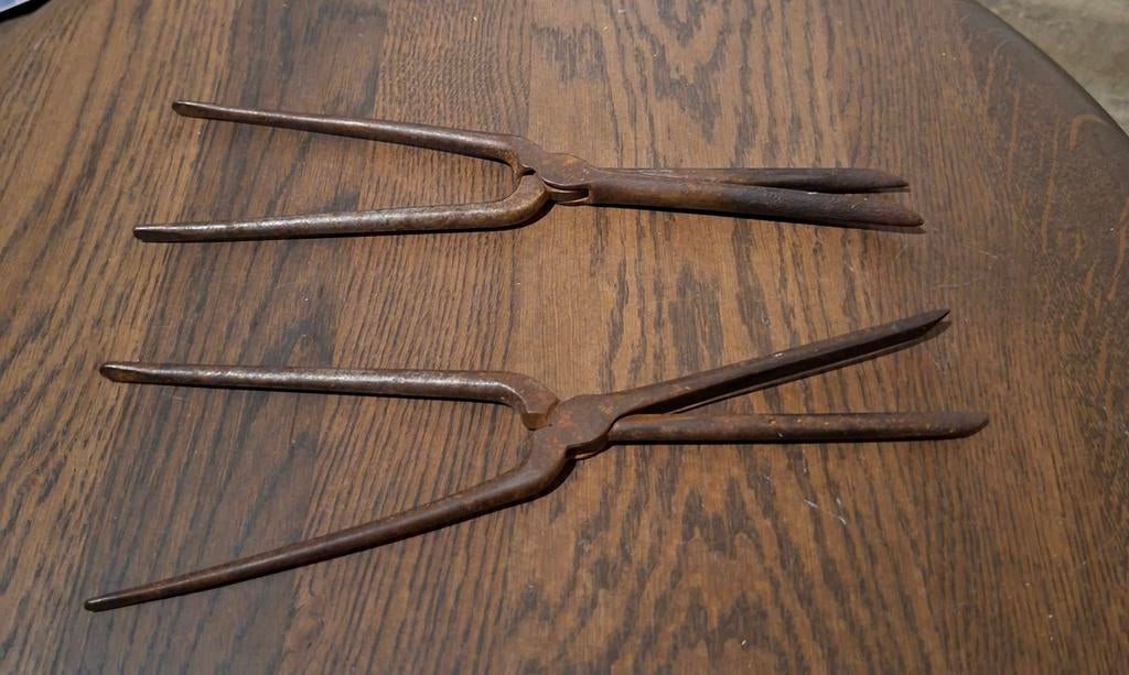 Twee antieke kapperstangen., Antiek en Kunst, Antiek | Gereedschap en Instrumenten, Ophalen of Verzenden