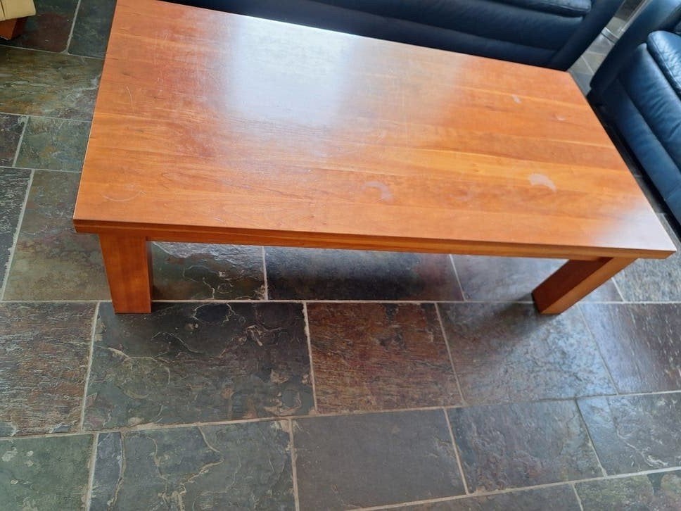 Kersen houten salontafel met gebruikssporen, Ophalen, Gebruikt, 100 tot 150 cm, Klassiek