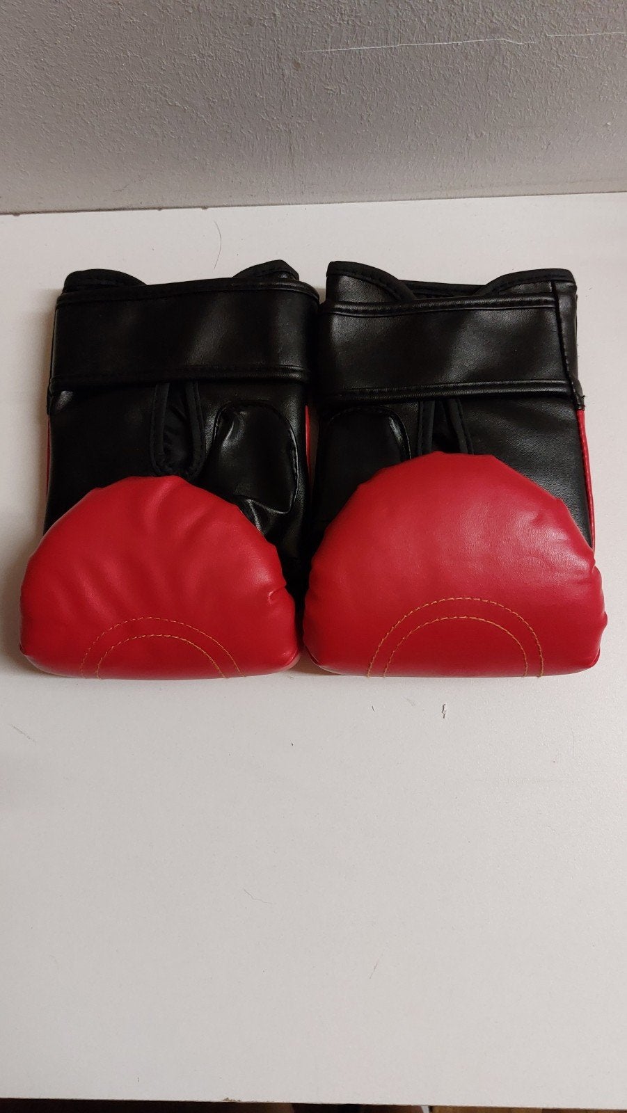 Rode bokshandschoenen voor training, Ophalen of Verzenden, Gebruikt, Bokshandschoenen