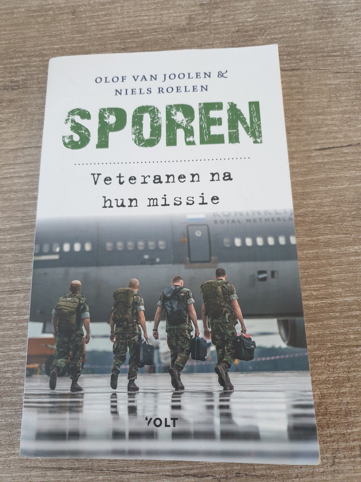 SPOREN: Veteranen na hun missie Olof van Joolen & Niels Roe, Ophalen of Verzenden, Gelezen, Olof van Joolen & Niels Roelen