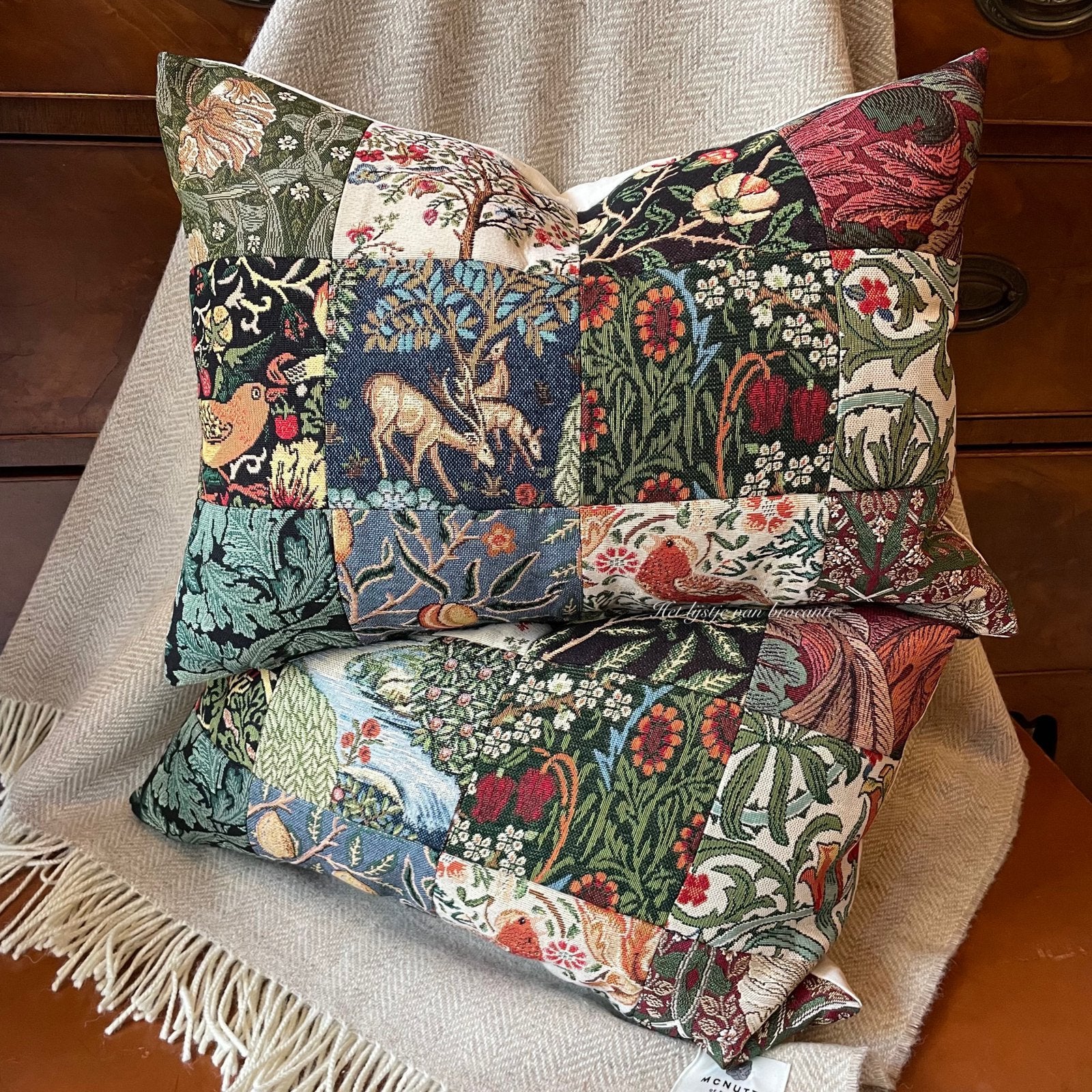 Handgemaakte kussen set William Morris Patchwork, Huis en Inrichting, Woonaccessoires | Kussens, Westdijk 41 3241 GT Middelharnis