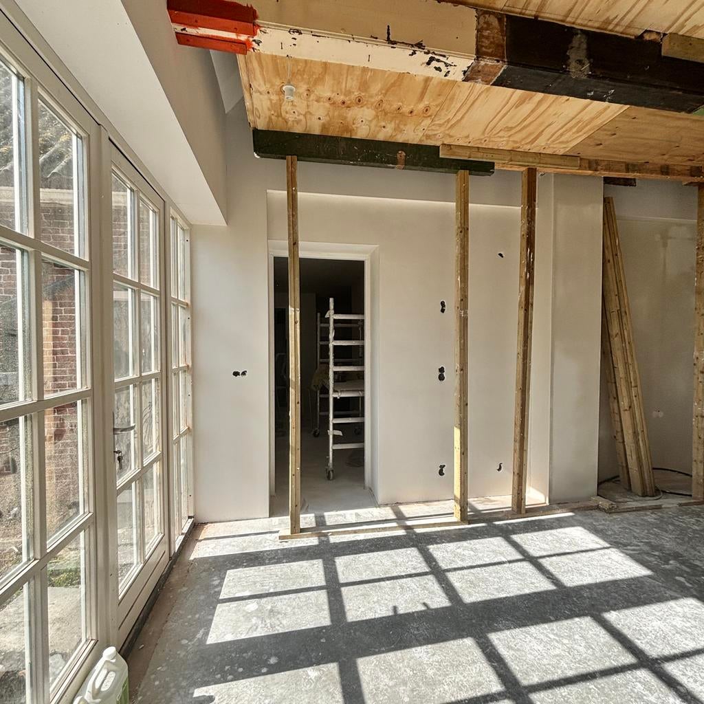 Professioneel stucwerk–vlakke wanden,dunpleister & badkamers, Stucwerk
