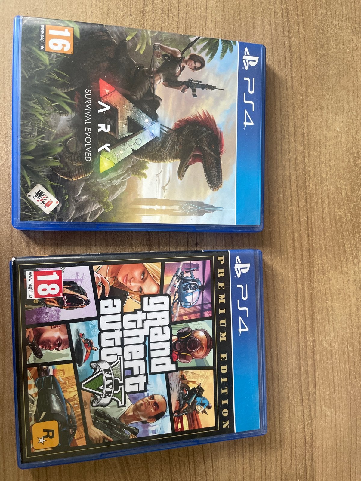 PS4 Games: Grand Theft Auto V Premium & ARK Survival Evolved, Avontuur en Actie, Online, Gebruikt, Vanaf 18 jaar