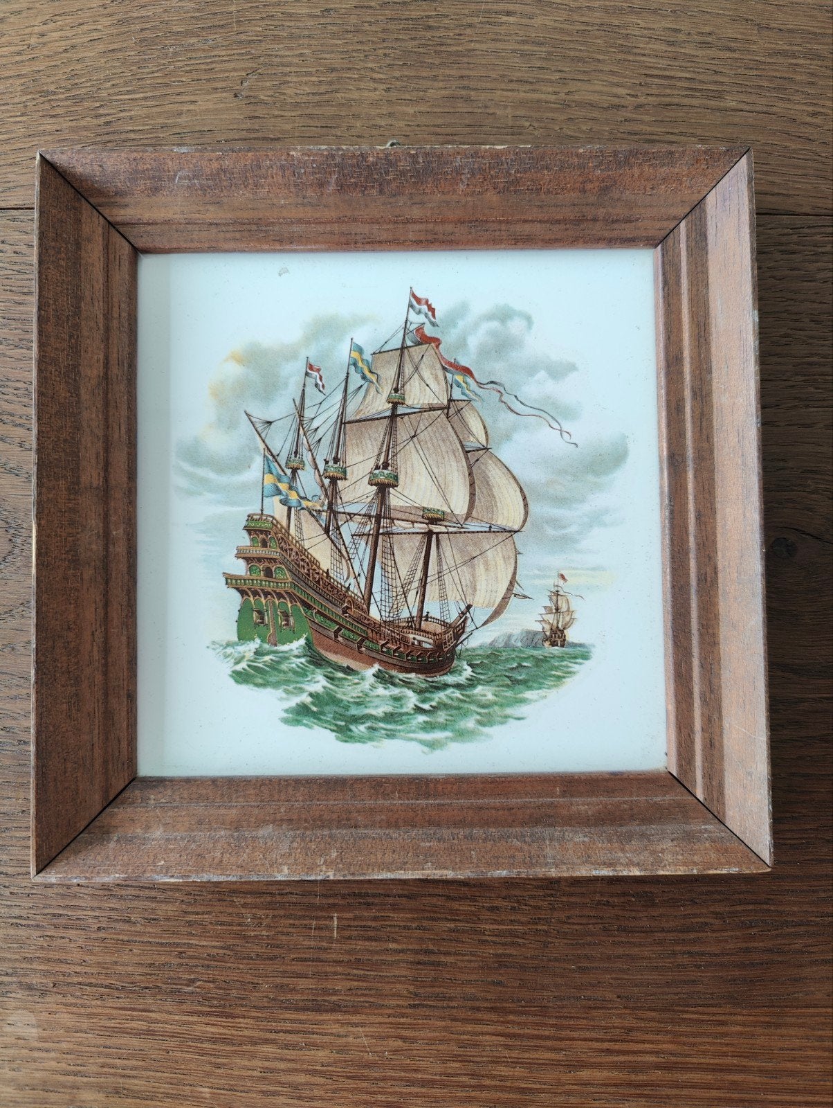 Vintage scheepstegel in houten lijst, Ophalen of Verzenden
