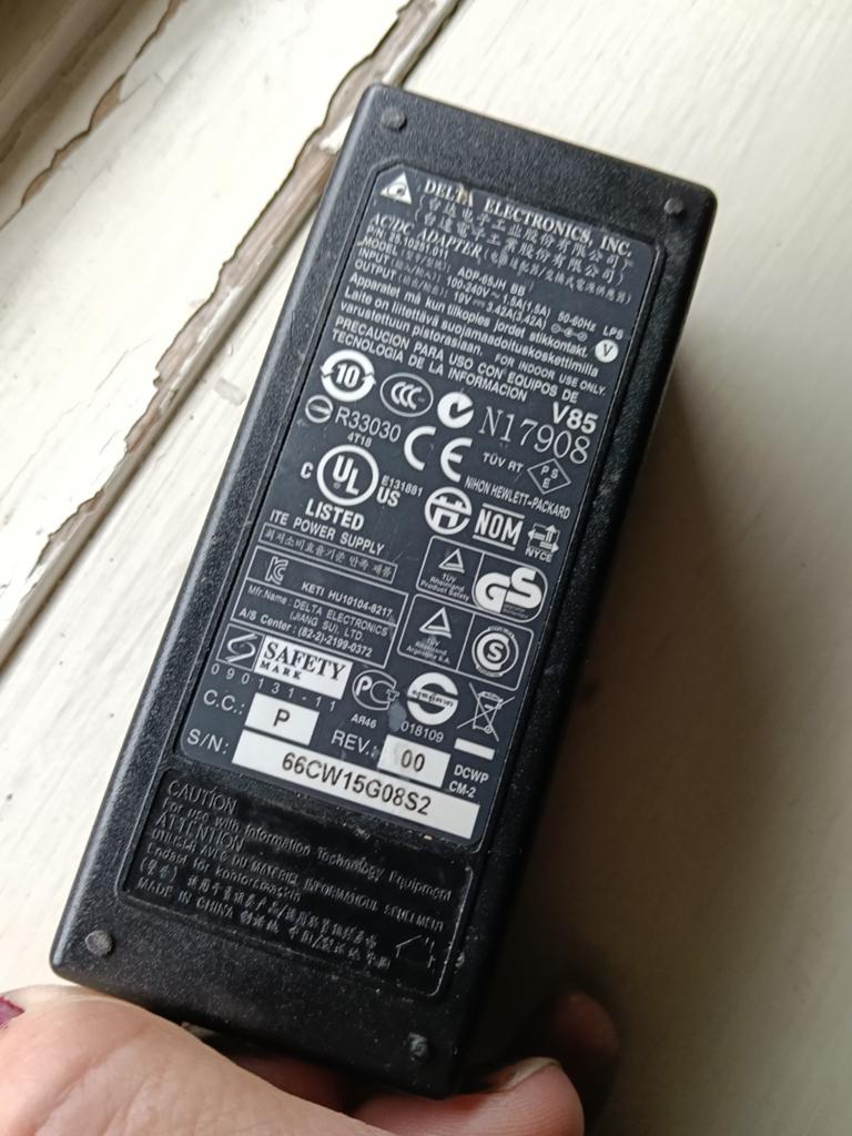 Delta AC Adapter 65W 19V-3.42A 5.5*2.5mm voor Asus Toshiba, Ophalen of Verzenden, Zo goed als nieuw, Delta