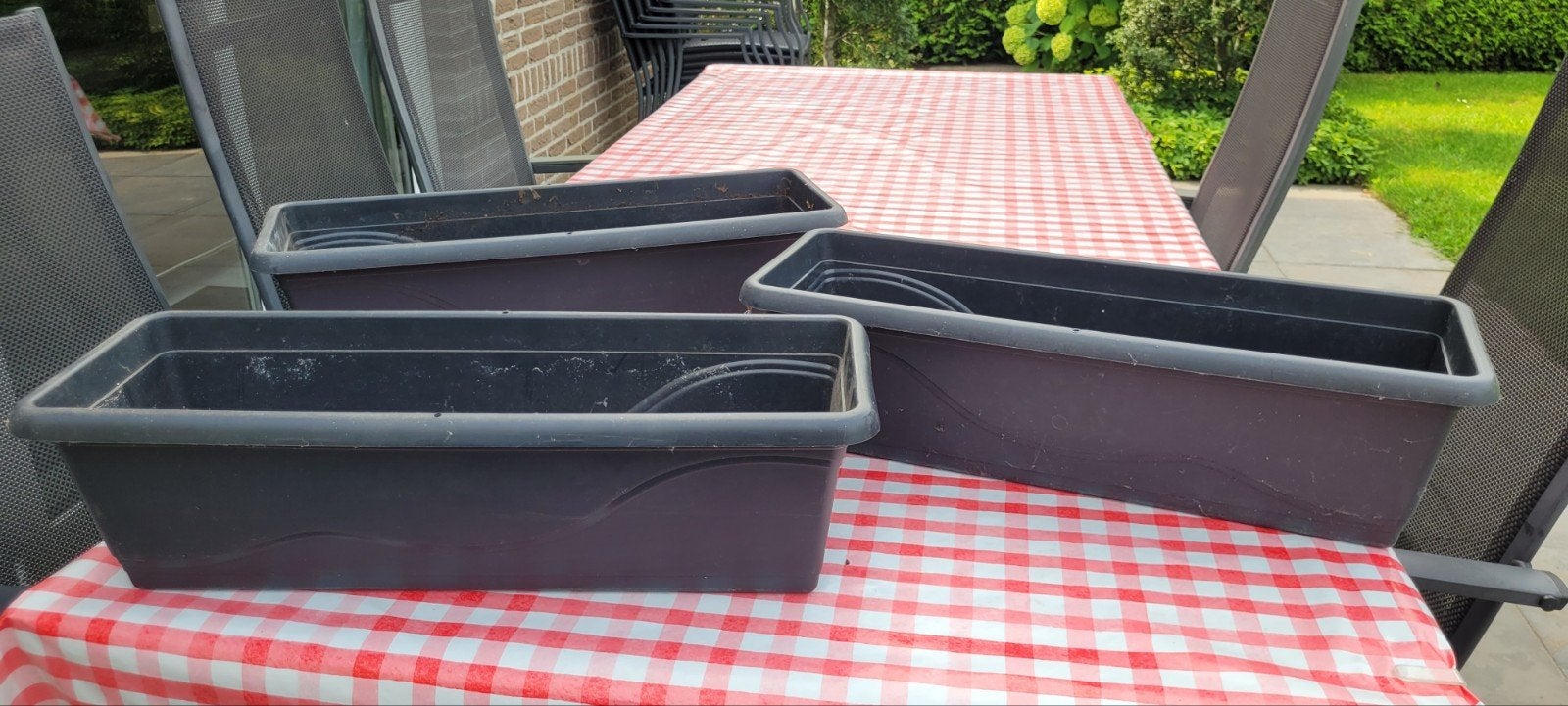 3 rechthoekige bloembakken. Kunstof antaciet. goede staat., Tuin en Terras, Ophalen, Kunststof, Minder dan 30 cm