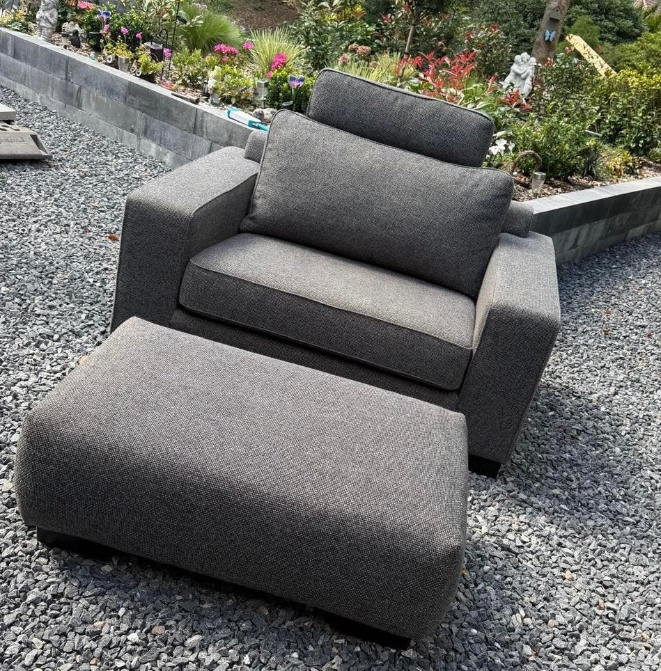 Montel fauteuil / loveseat/ stoel met poef en hoofdsteun, Huis en Inrichting, Fauteuils, Ophalen, Zo goed als nieuw, Stof, 75 tot 100 cm