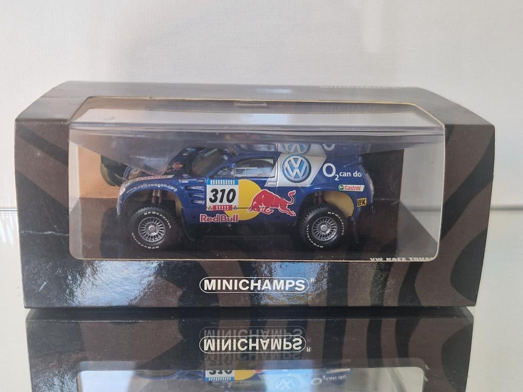Minichamps VW Race Touareg Red Bull Dakar 2004, Hobby en Vrije tijd, Modelauto's | 1:43, Ophalen of Verzenden, Zo goed als nieuw