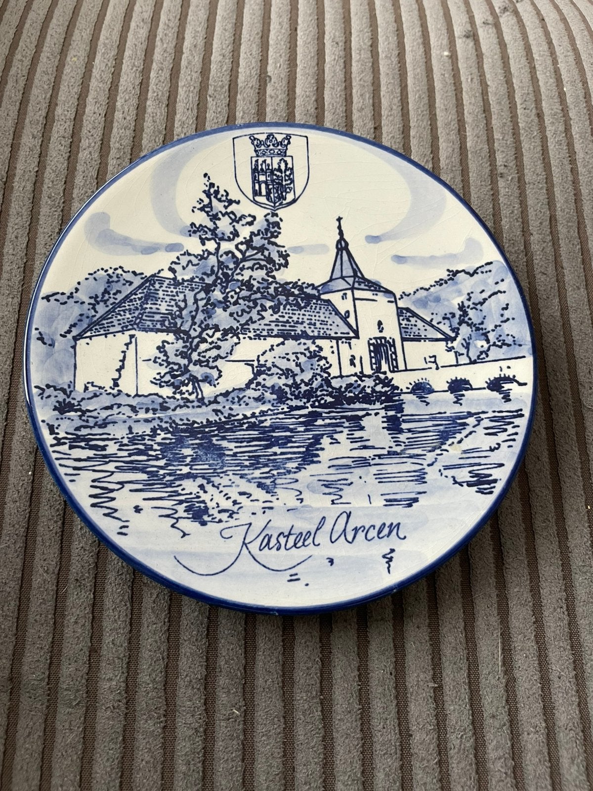 Handbeschilderd Delfts Blauw sierbordje Kasteel Arcen Ø15 cm, Antiek en Kunst, Antiek | Wandborden en Tegels, Ophalen of Verzenden