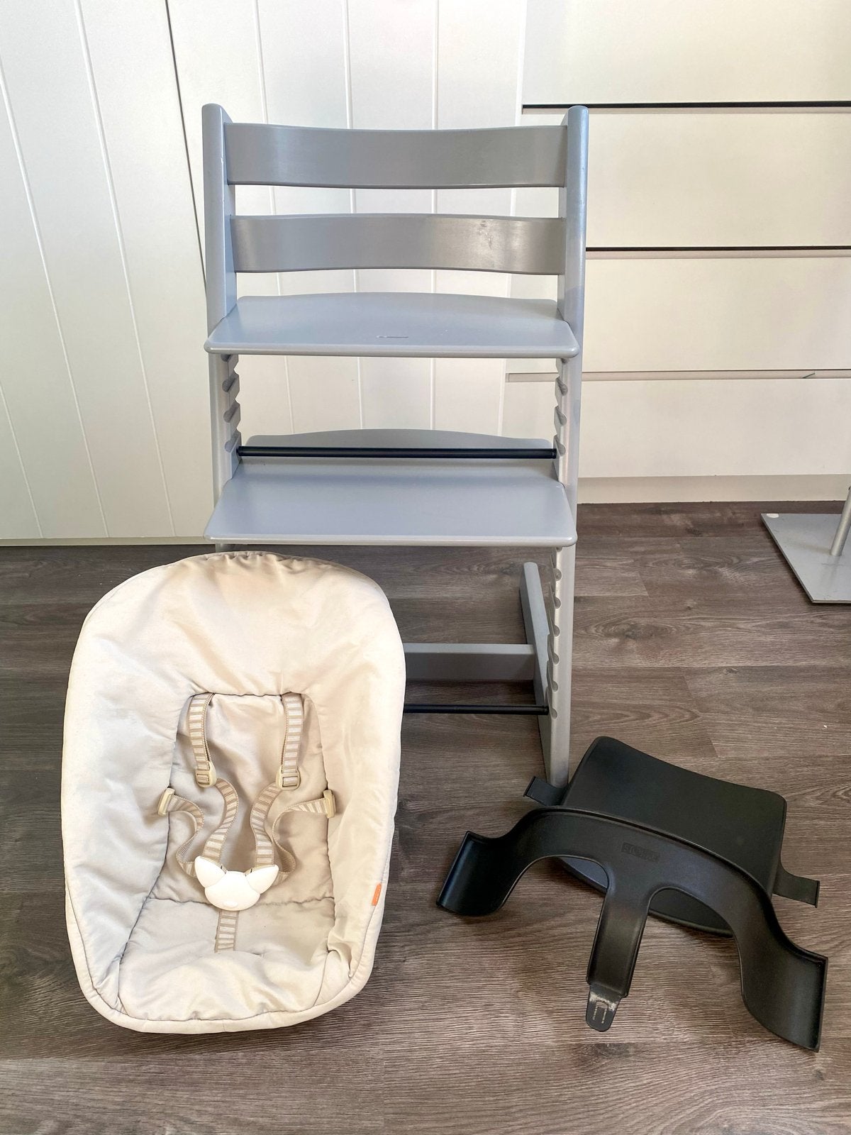 Stokke Tripp Trapp kinderstoel met newborn set en baby set, Ophalen, Zo goed als nieuw, Meegroeistoel, Gordel(s)