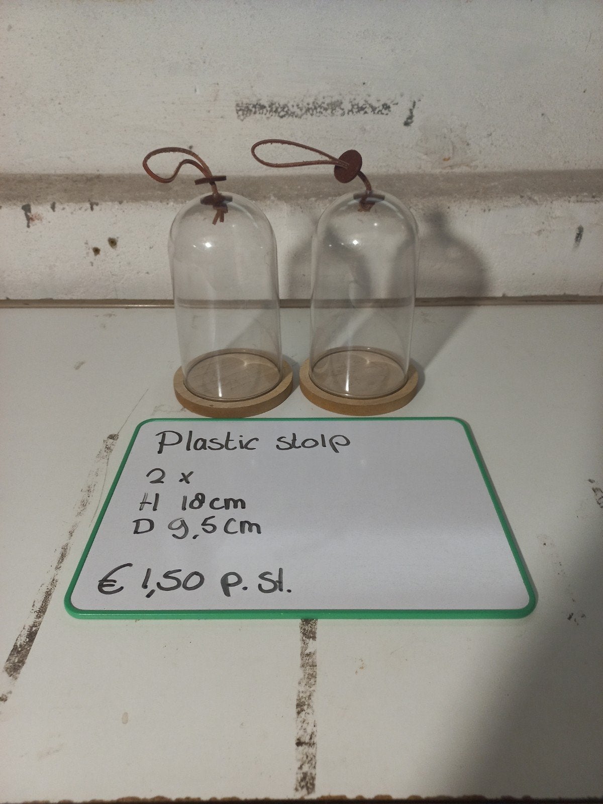 2x plastic stolp, kunststof, houten voet, Ophalen