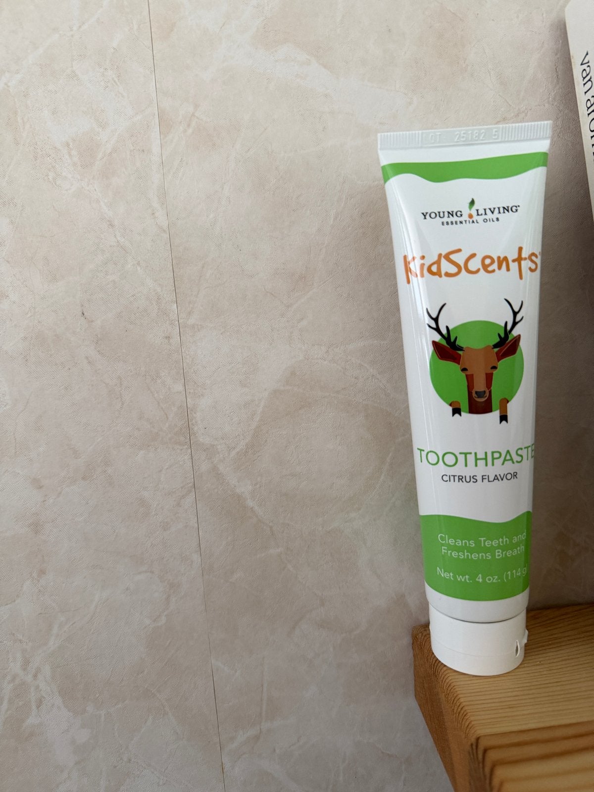 Young Living KidScents Toothpaste Citrus Flavor, Ophalen of Verzenden, Nieuw, Tandpasta