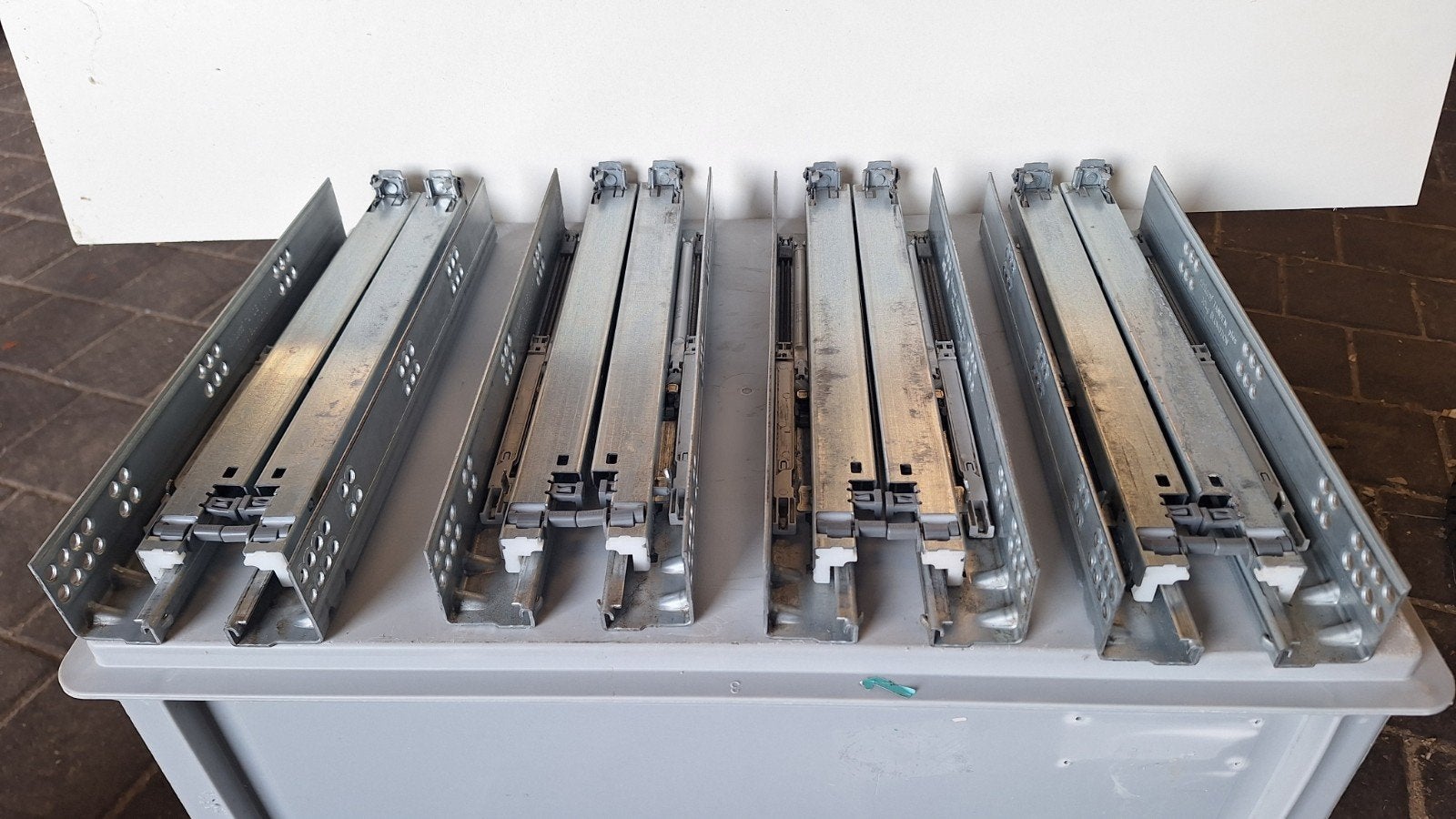 4 sets Blum Tandem Plus ladeglijders 35cm met softclose, Ophalen of Verzenden, Gebruikt, 250 mm of meer