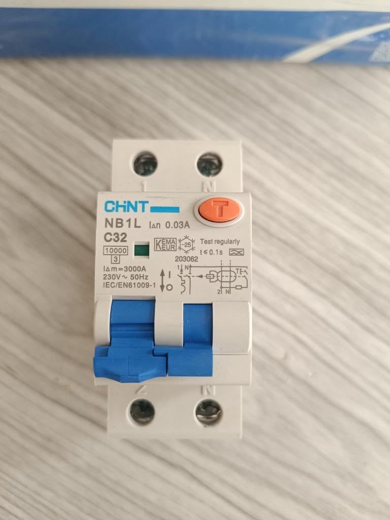 CHINT NB1L C32 Aardlekautomaat — doos met 6 stuks, Ophalen of Verzenden, Nieuw