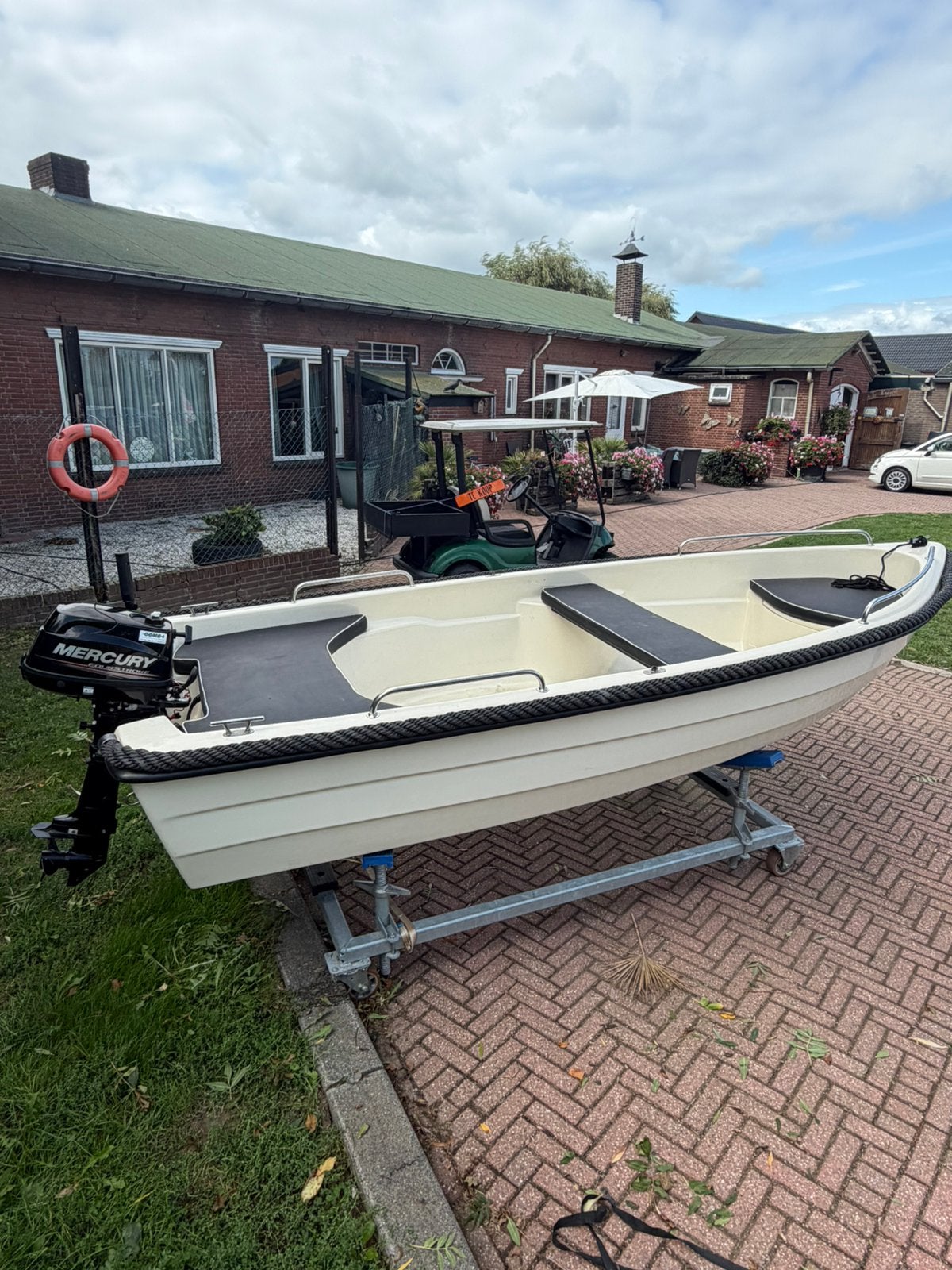 Leuke sloep 390 in mercury 4pk 4 takt inruil koopje €1950,-