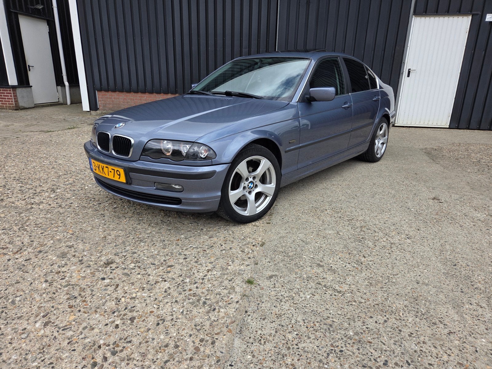 BMW 3-Serie 2.0 I 320 AUT 1998 Blauw, Automaat, Achterwielaandrijving, Blauw, Grijs