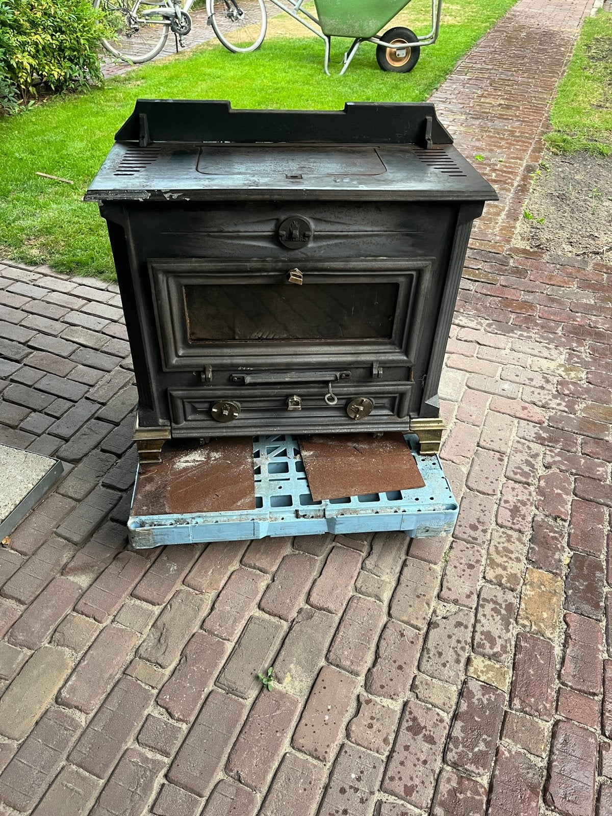 Barbas houtkachel opknapper, Ophalen, Houtkachel, Zo goed als nieuw, Inbouw