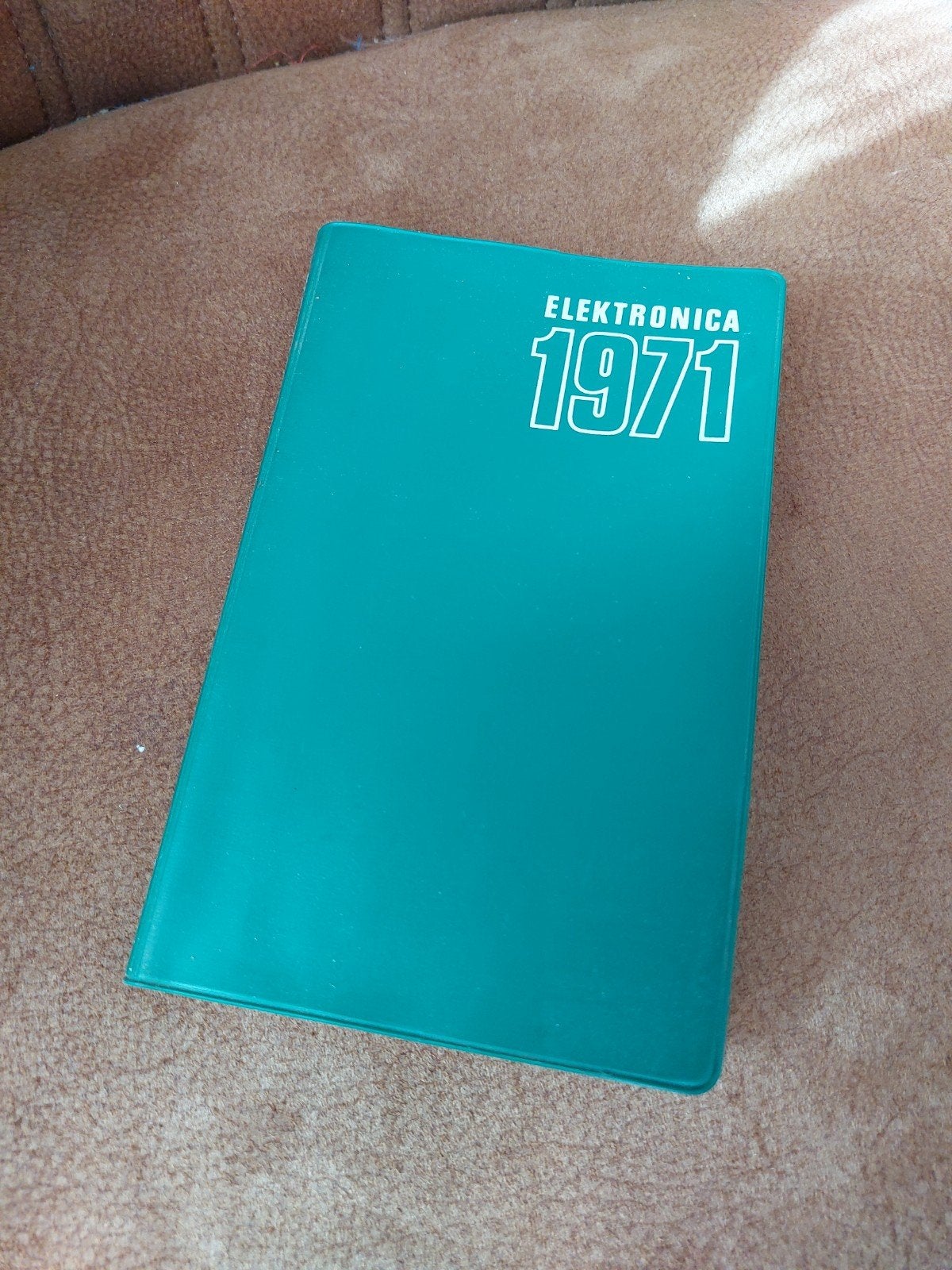 Electronica, jaarboekje, 1971, pocket, Muiderkring, Ophalen of Verzenden, Gelezen, Elektrotechniek