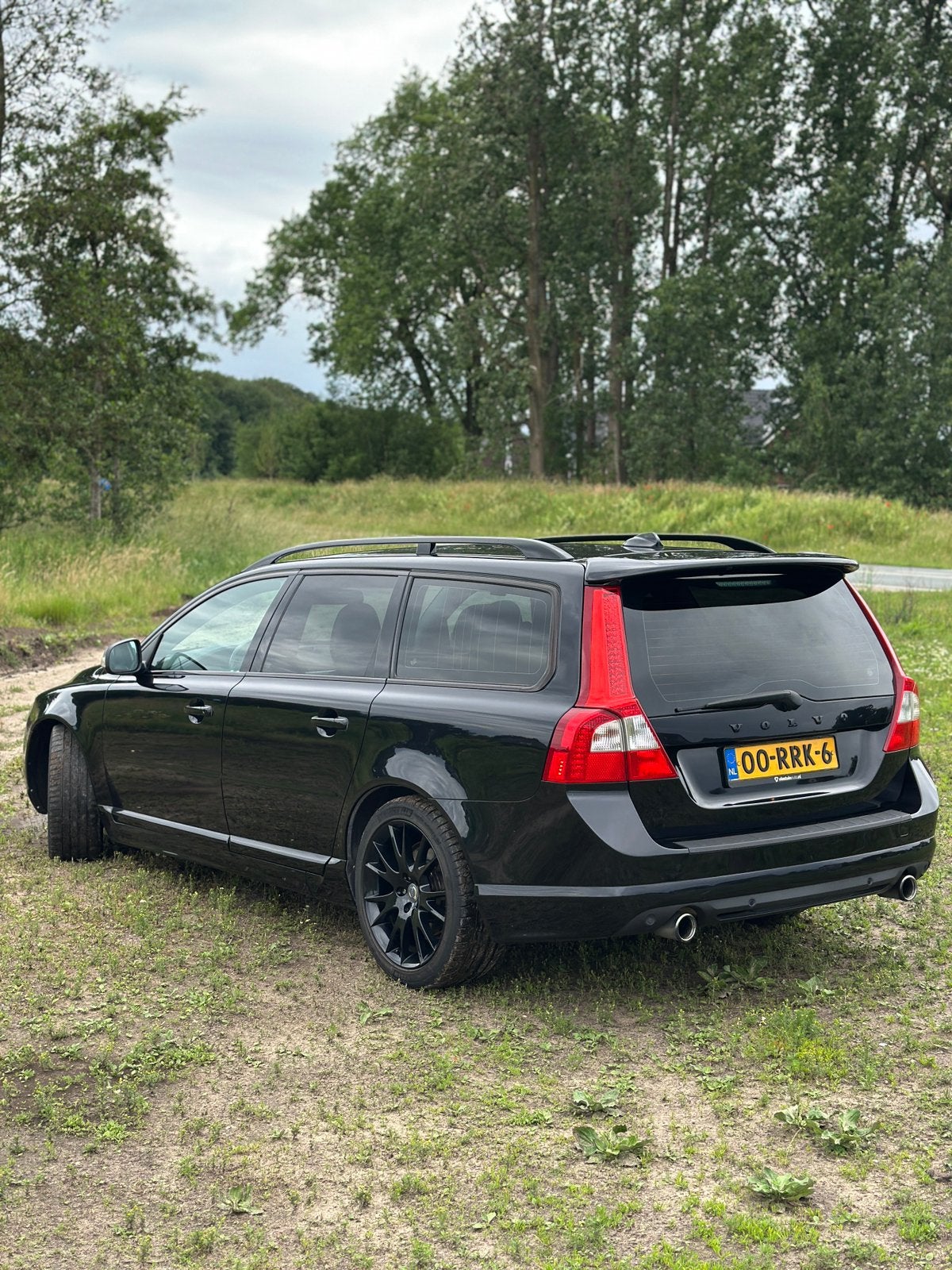Volvo V70 2.0 T AUT 2011 Zwart, Auto's, 1800 kg, 4 cilinders, Zwart, Stationwagon