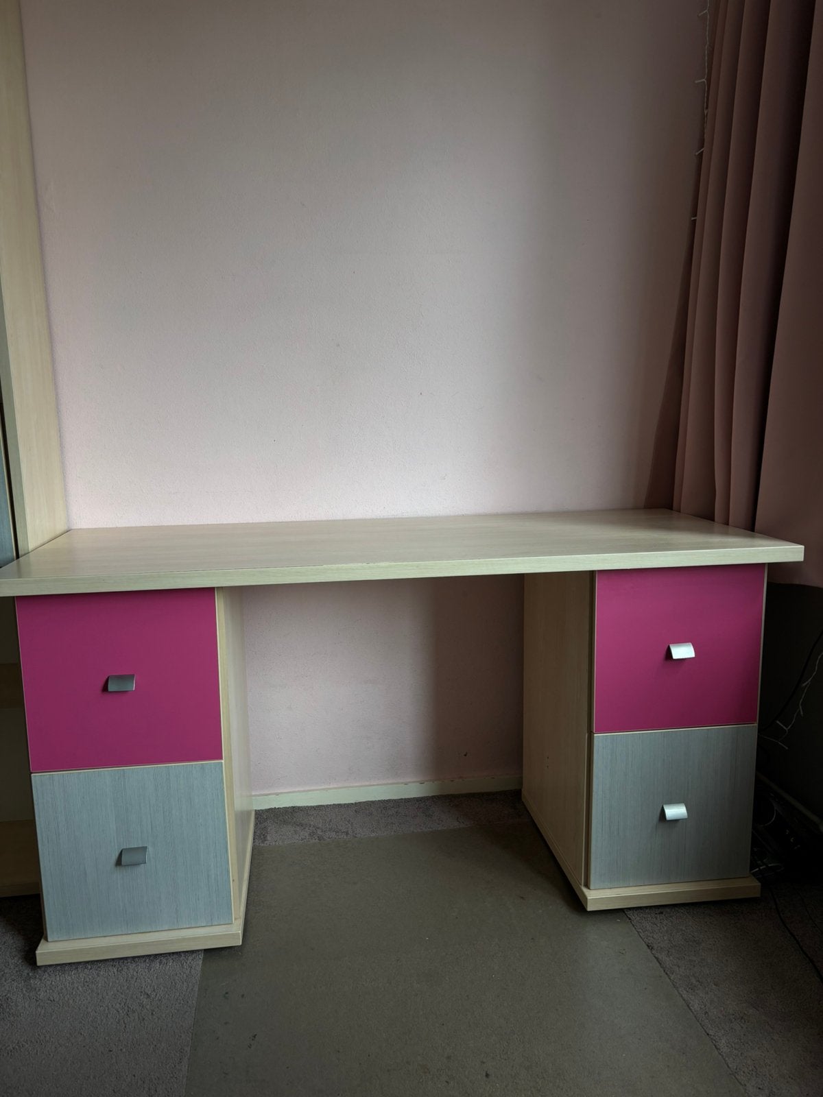 Bureau met ladekast, Huis en Inrichting, Bureaus, Zo goed als nieuw, Ophalen