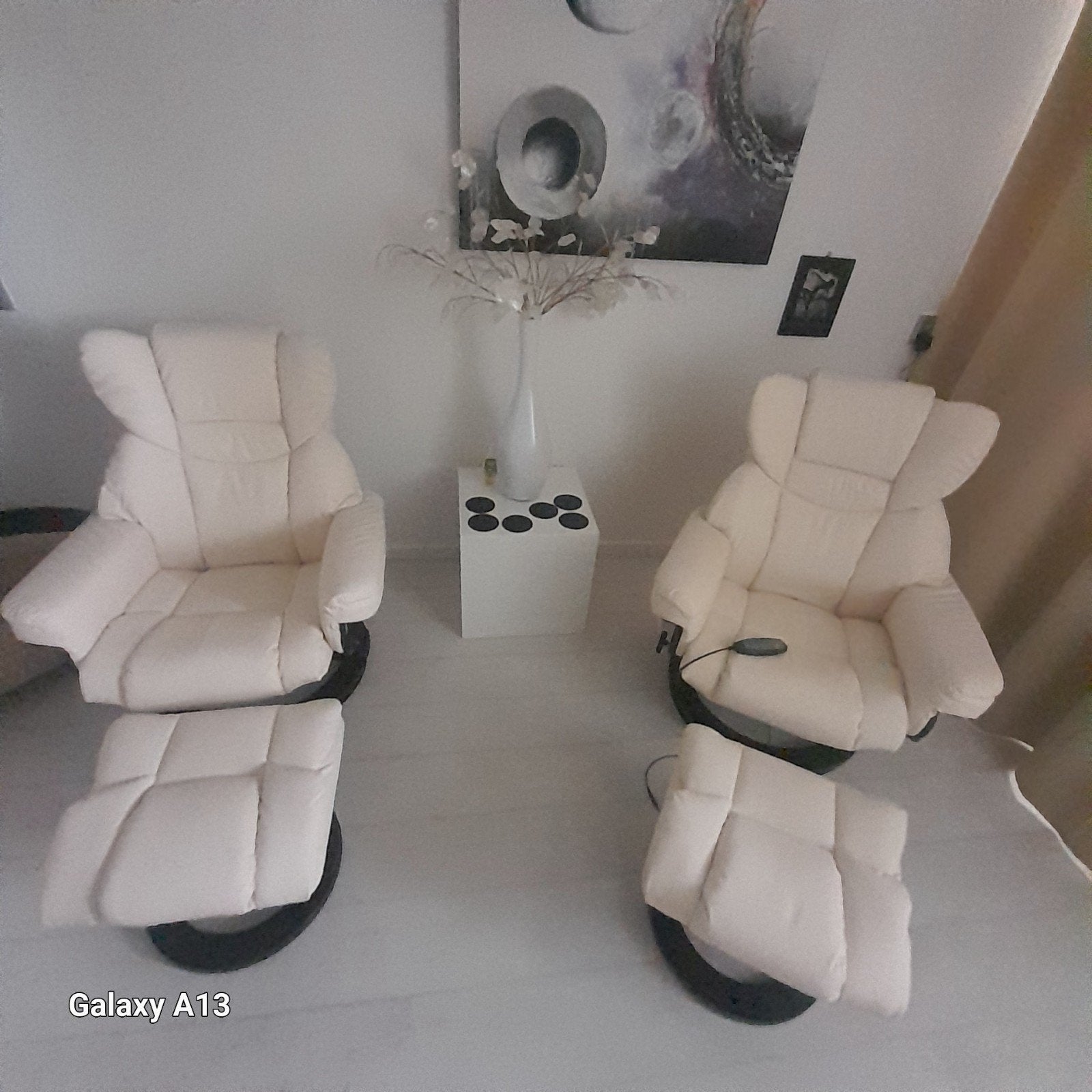 2 nieuwe crème witte relax/ massage stoelen kunstleer., Ophalen, Nieuw, Wit, Twee