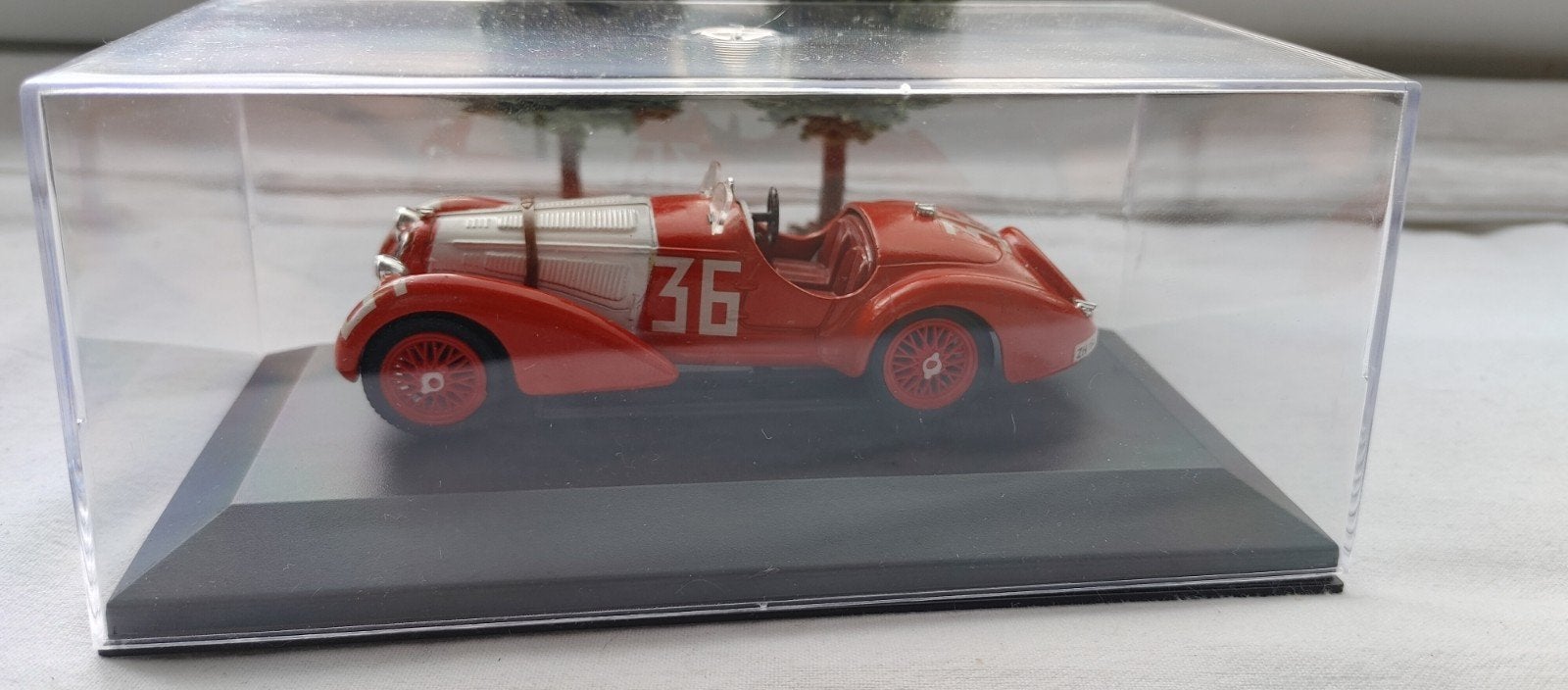 alfa romeo 1:43 van brumm, Hobby en Vrije tijd, Modelauto's | 1:43, Verzenden, Zo goed als nieuw, Auto, Overige merken